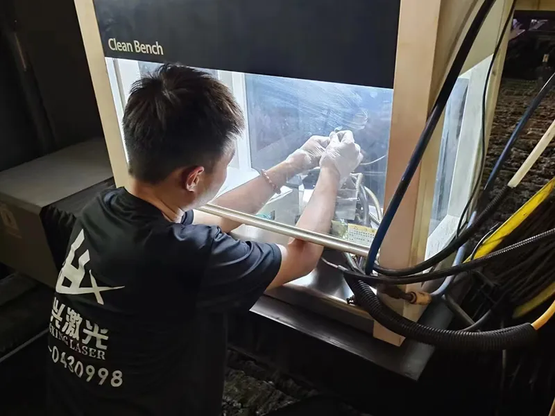 Debido a las fallas de los equipos de corte en la industria automotriz alemana, el equipo de Hongxing tomó medidas precisas para resolver la crisis.
