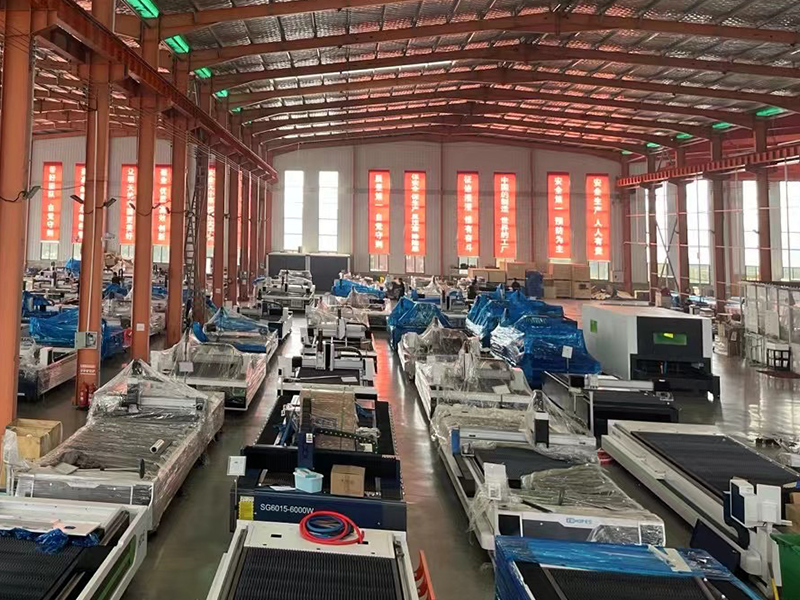 Hongxing Laser expande su mercado y promueve el desarrollo global de la industria de equipos láser.