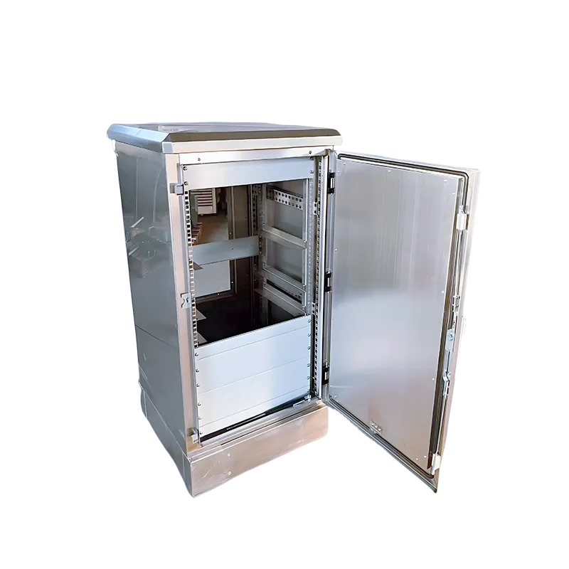 Insulated switch cabinet housing