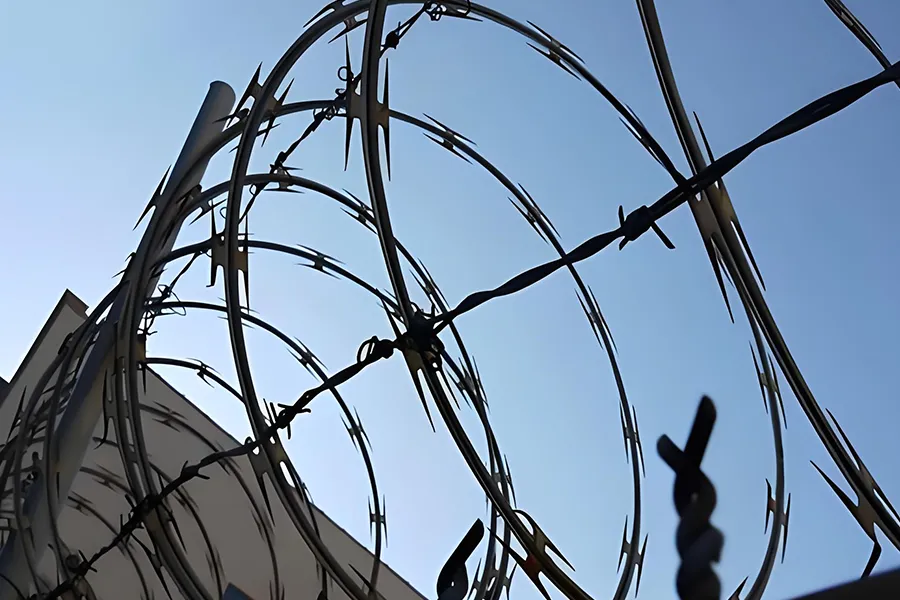 Razor barbed wire1