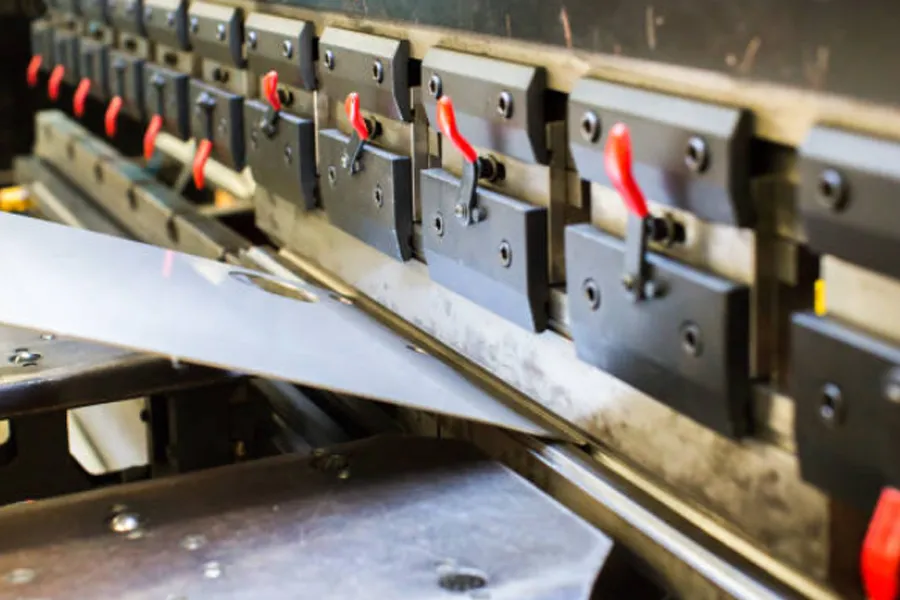 Optimizar la tecnología de soldadura para garantizar la estabilidad y resistencia estructural del producto.