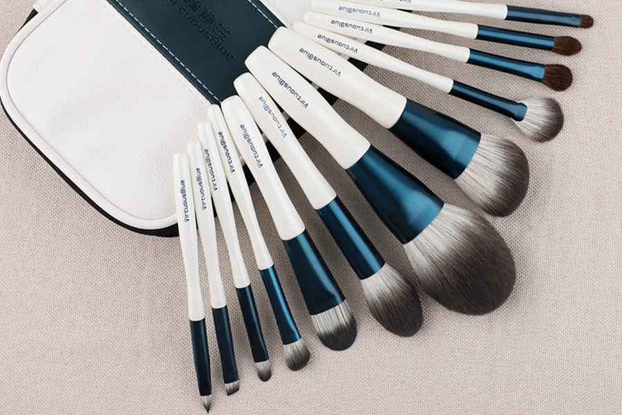 Revelando la anatomía de las brochas de maquillaje de alta gama