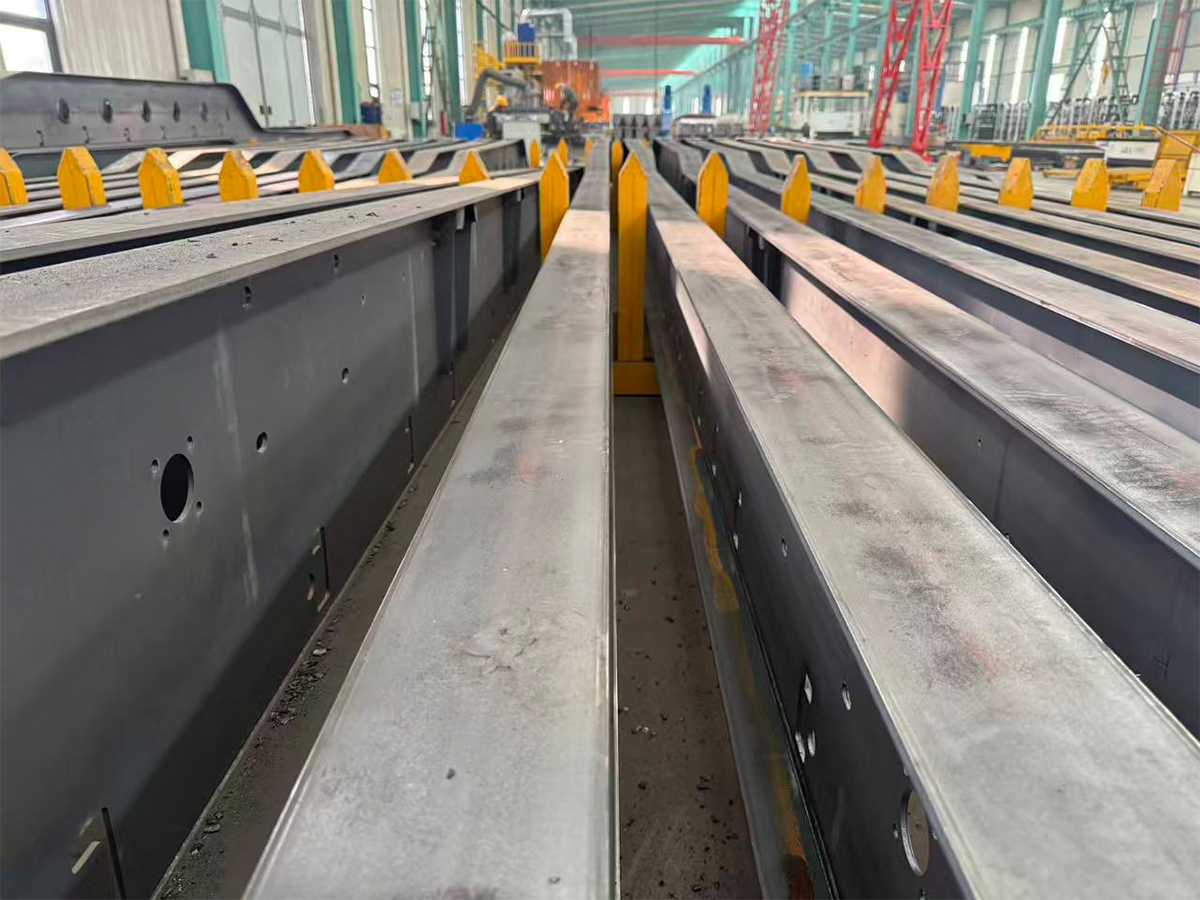 Trailer beam