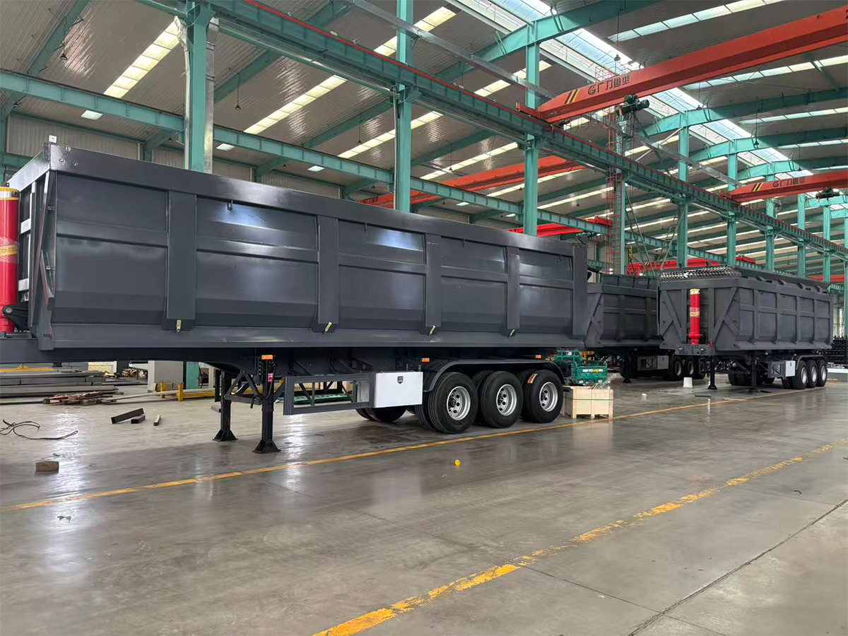 Mining U-shaped rear tipper