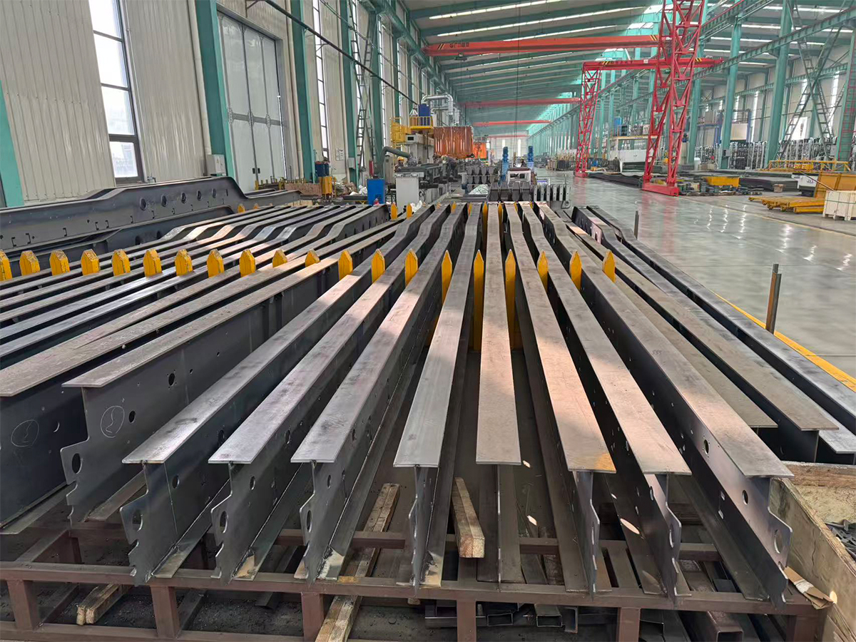 Trailer beam